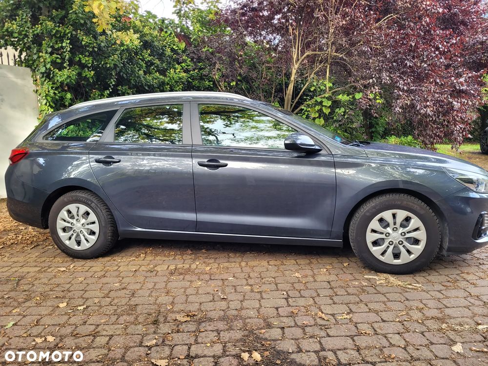 Hyundai i30 1.6 D Classic + DCT - 6