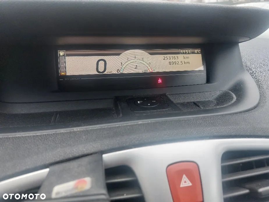 Renault Grand Scenic dCi 160 FAP Dynamique - 6