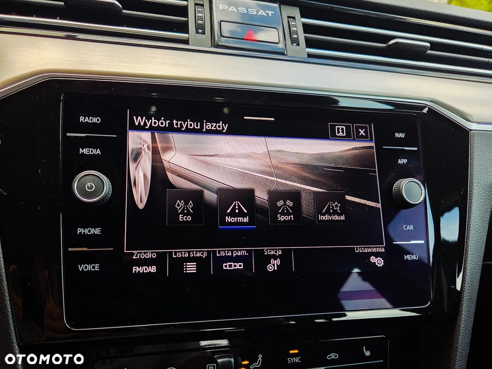Volkswagen Passat 2.0 TSI Elegance DSG - 31