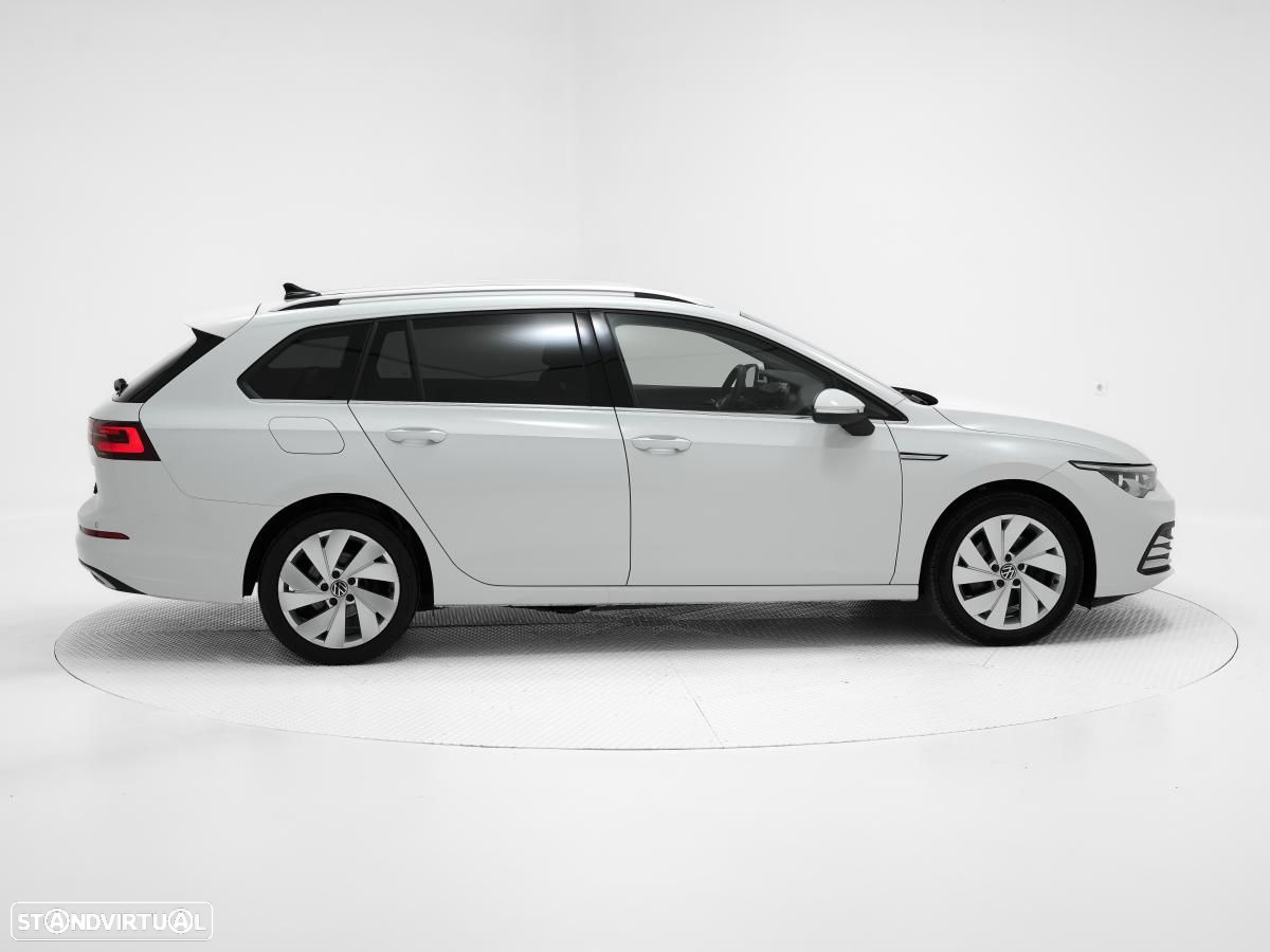 VW Golf Variant 2.0 TDi SCR DSG Comfortline - 2