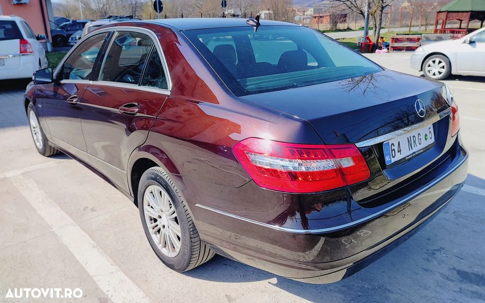 Mercedes-Benz E 220 CDI DPF BlueEFFICIENCY Automatik Elegance - 3