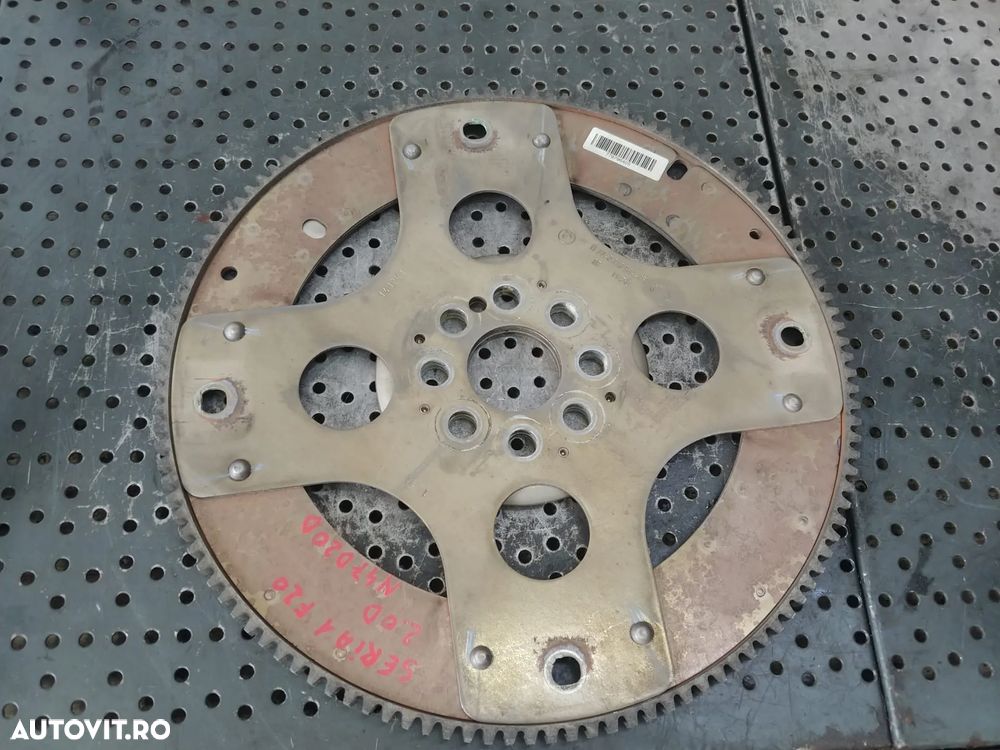 coroana volanta 2.0 d n47d20d bmw seria 1 f20 f21  1122-7797964-05 - 1