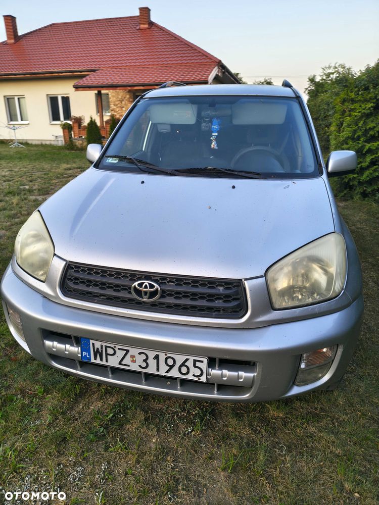 Toyota RAV4 - 1