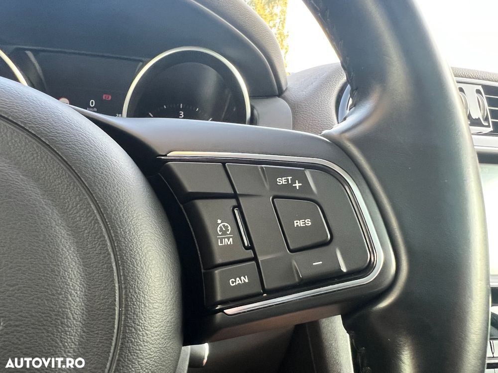 Jaguar F-Pace 30d AWD Prestige - 27