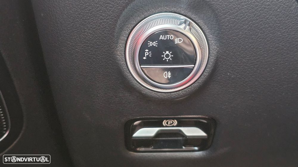 Mercedes-Benz C 200 - 13