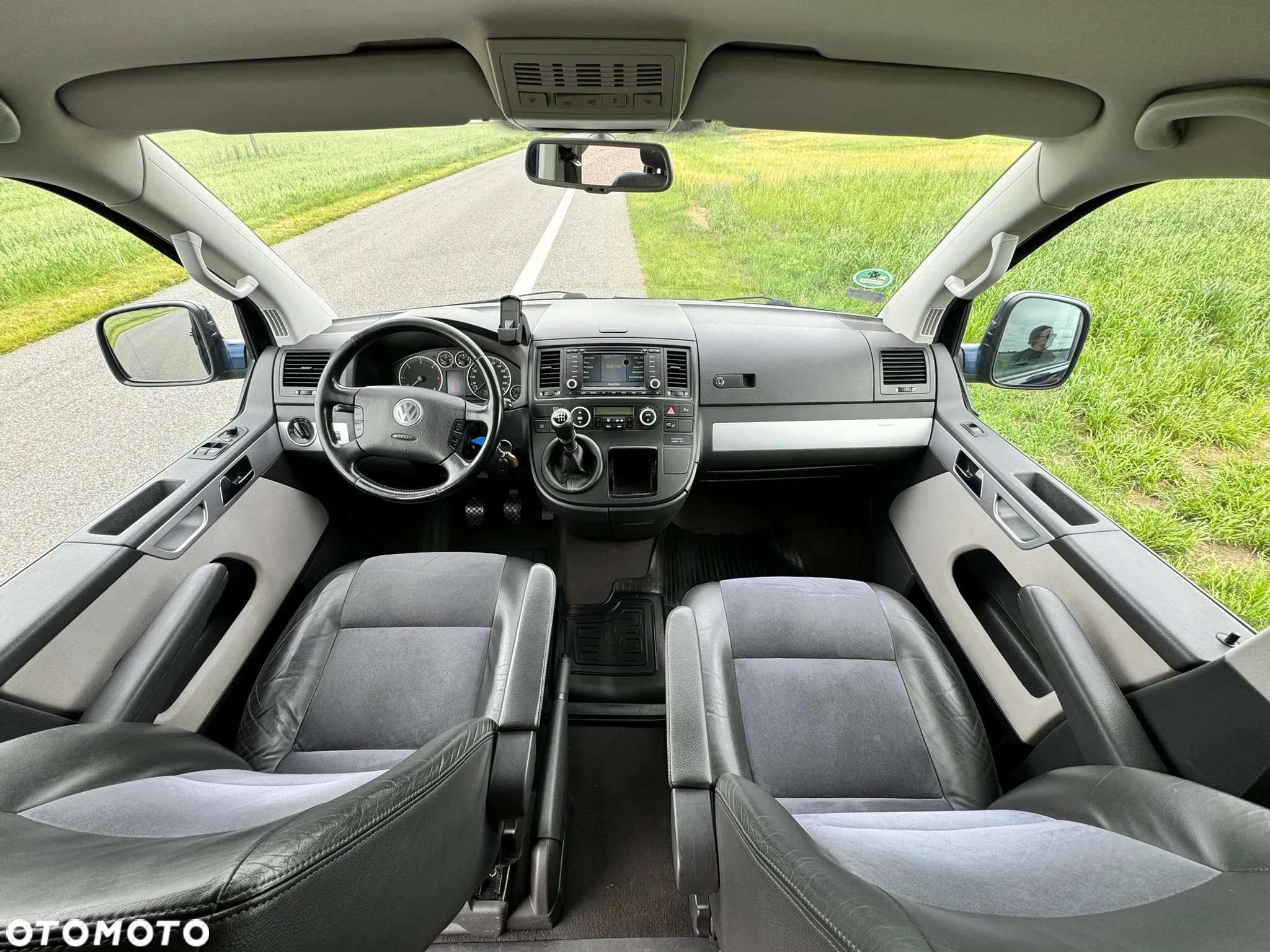 Volkswagen Multivan - 5