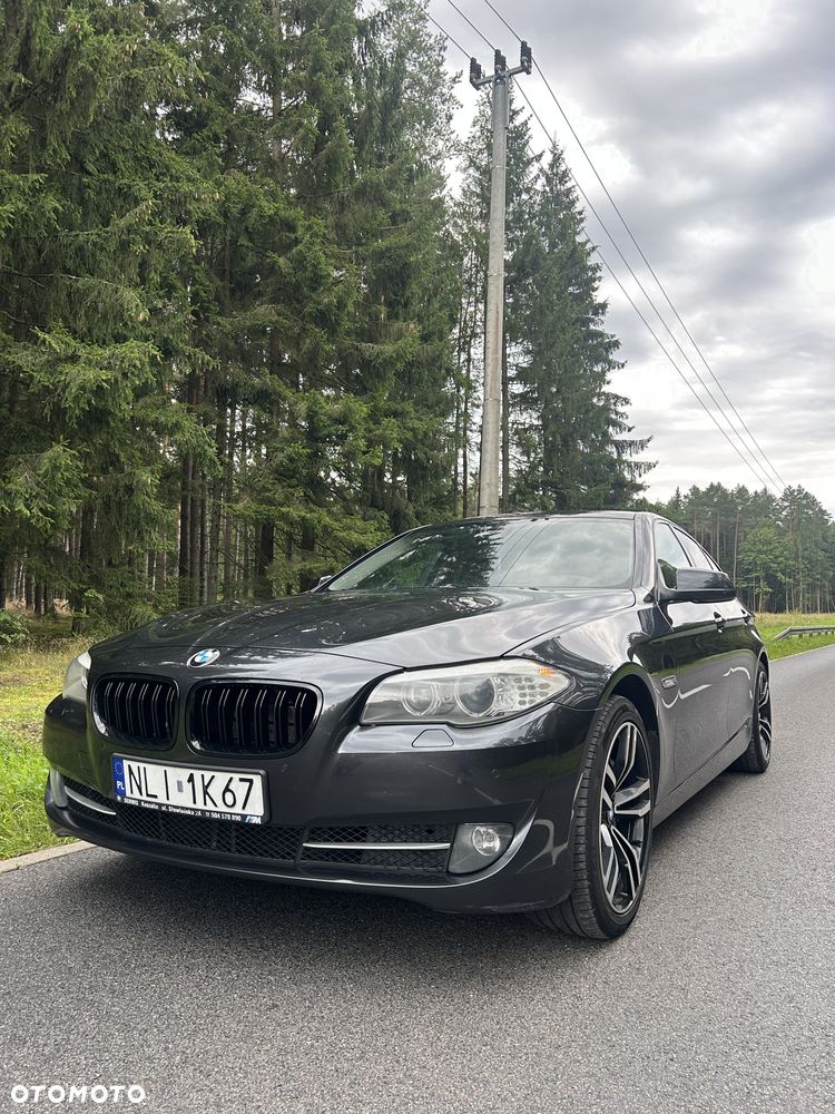 BMW Seria 5 525d xDrive - 15