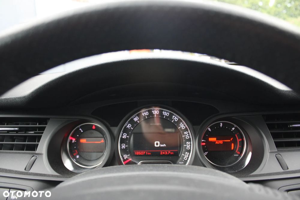 Citroën C5 e-HDi 115 EGS6 FAP Selection - 28