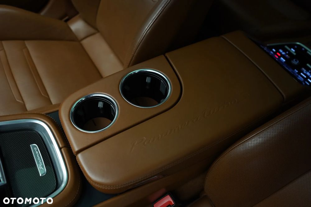 Porsche Panamera Turbo S e-Hybrid - 32