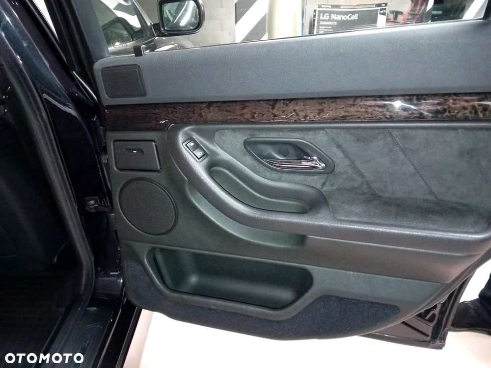 BMW Seria 7 735i L - 24