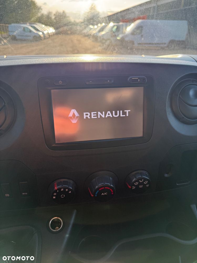 Renault Master - 24