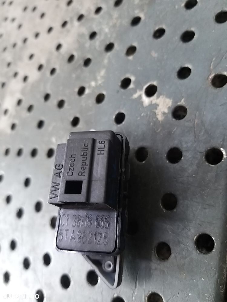 Buton blocare usi vw touran 3 5ta962125 - 3