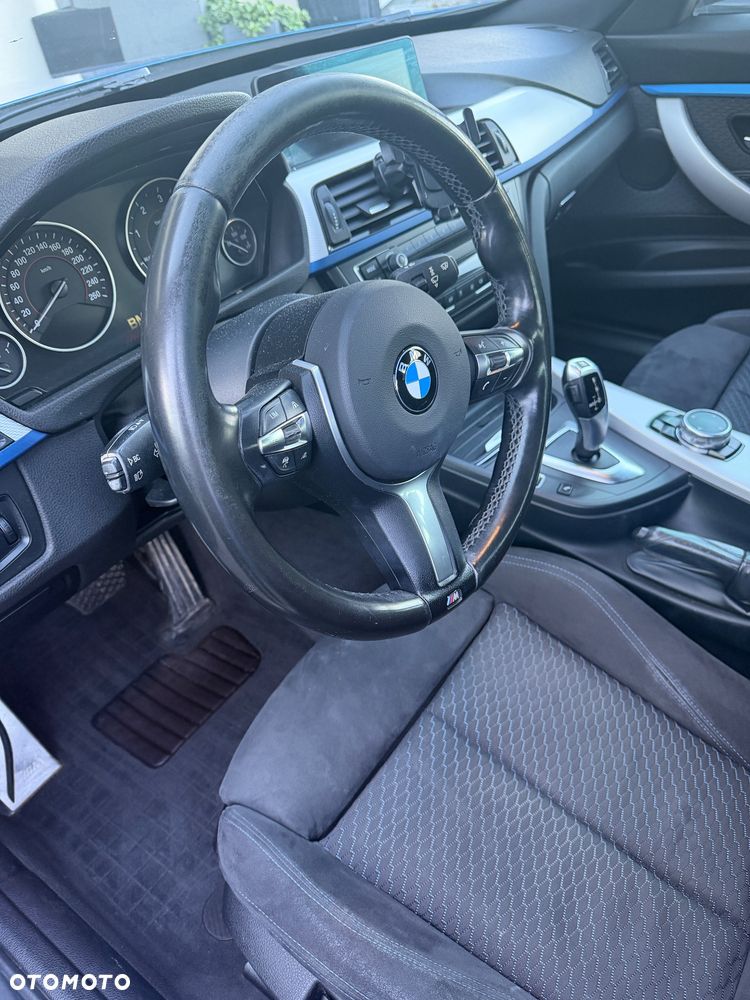 BMW Seria 3 330d xDrive - 13