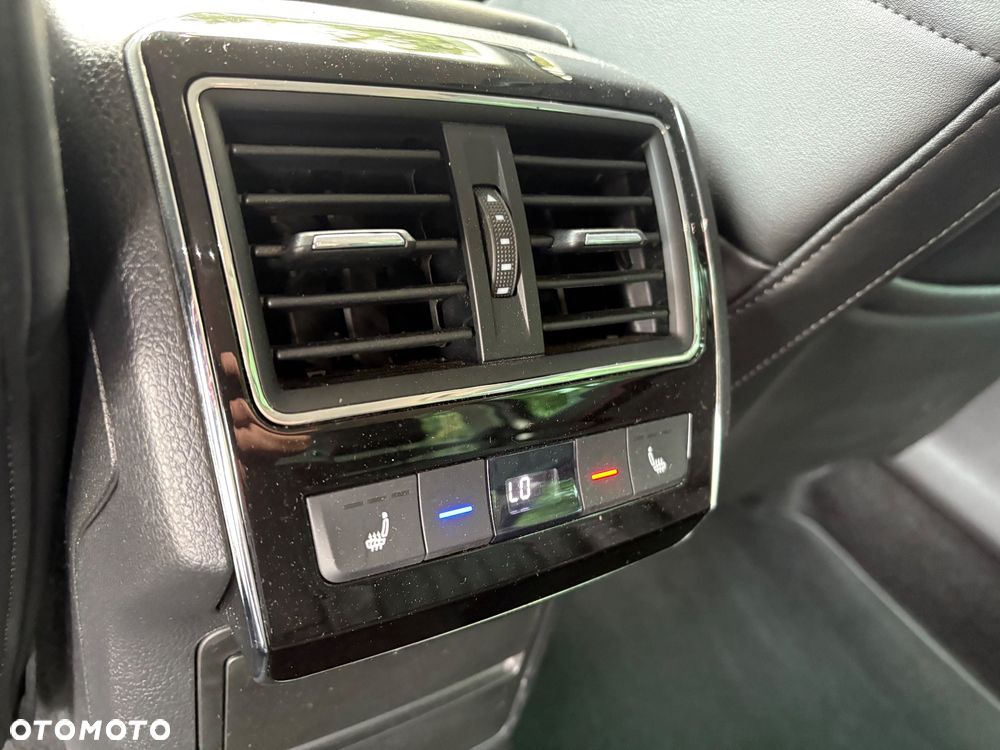 Skoda Superb 2.0 TDI 4x4 DSG L&K - 32