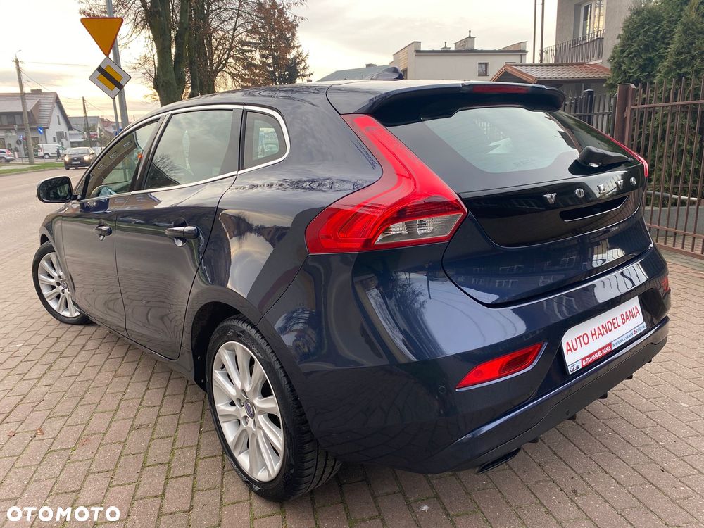 Volvo V40 D2 - 21