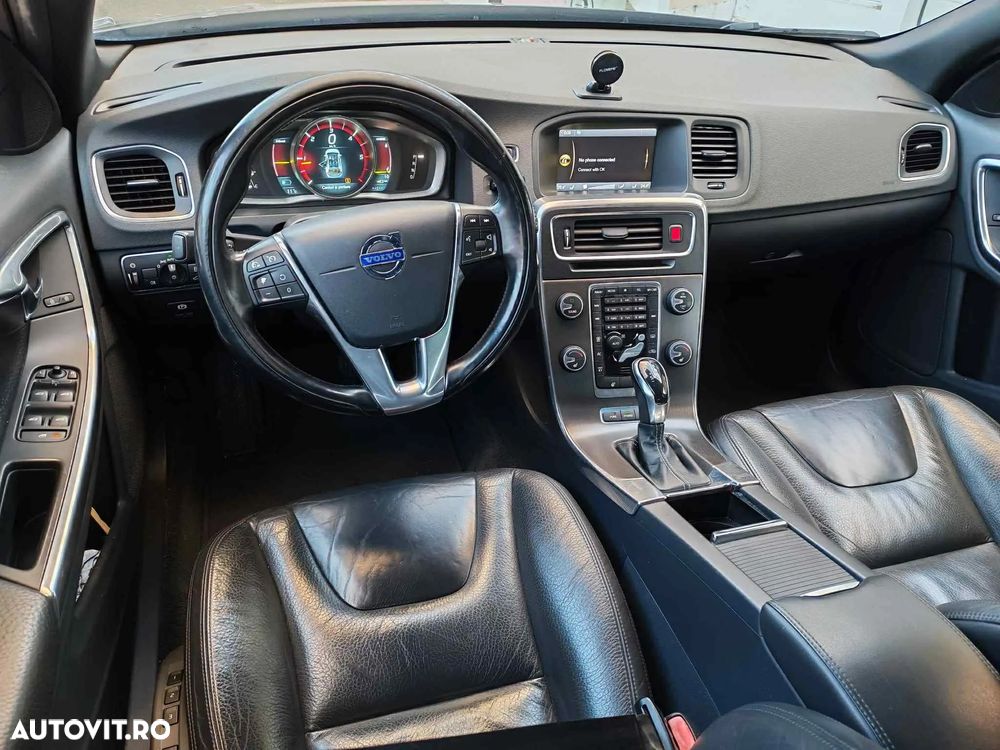 Volvo V60 D6 Plug-In-Hybrid AWD Geartronic Momentum - 8