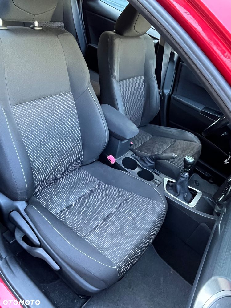 Toyota Auris 1.4 D-4D Travel - 12