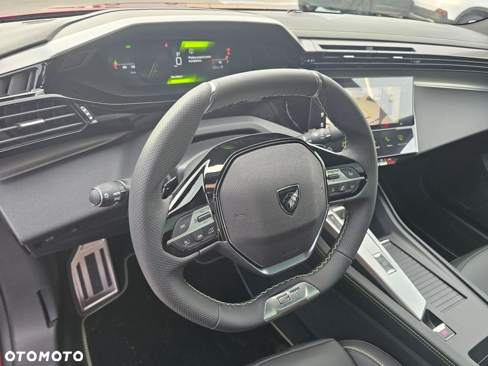 Peugeot 408 - 13