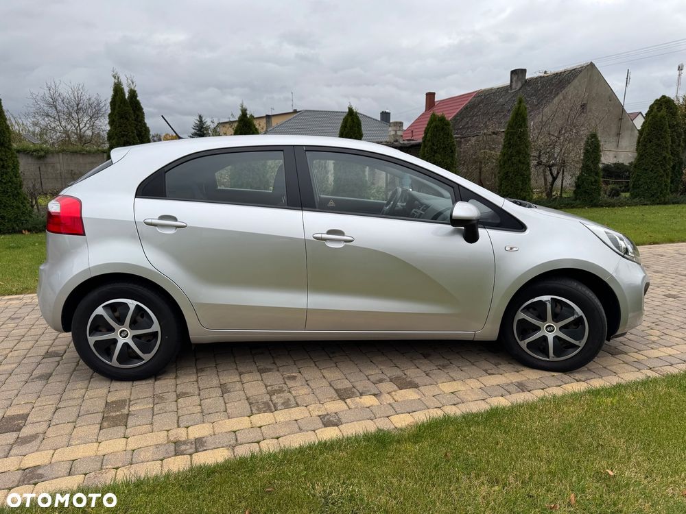 Kia Rio 1.1 crdi M - 6
