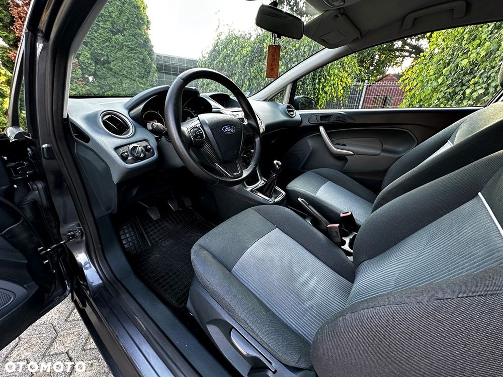 Ford Fiesta 1.6 TDCi DPF Gold X - 24