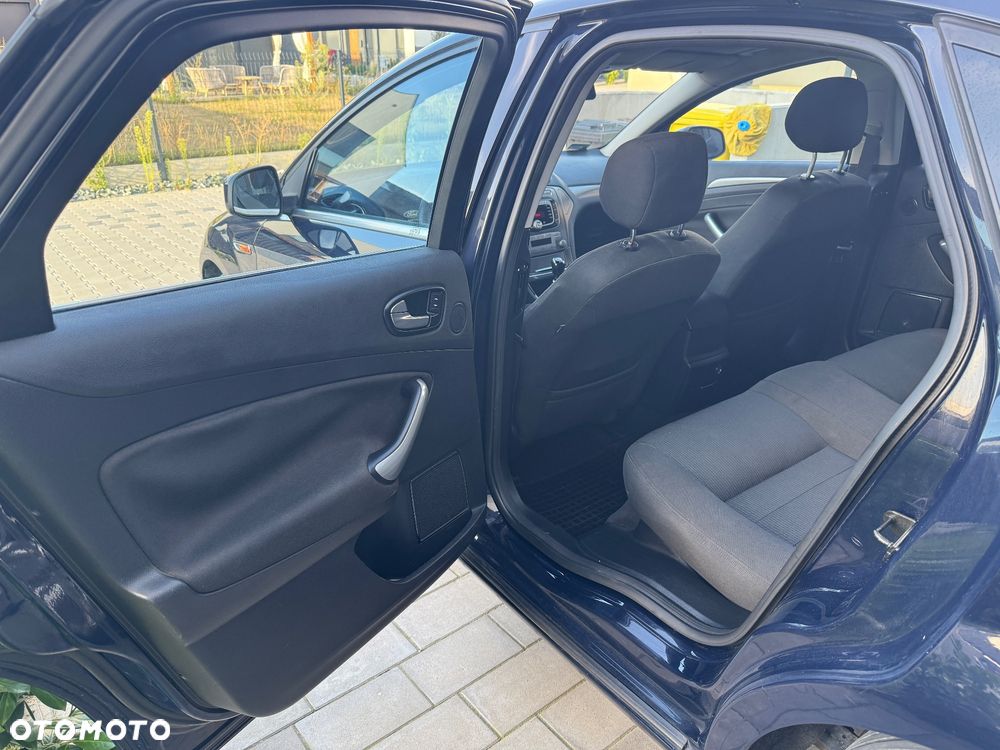 Ford Mondeo 1.8 TDCi Titanium - 23