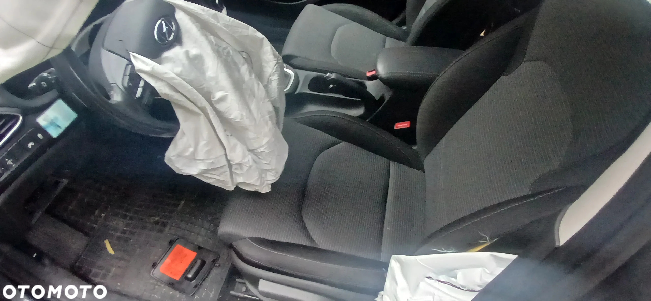 Hyundai i30 1.6 D Premiere Comfort - 5