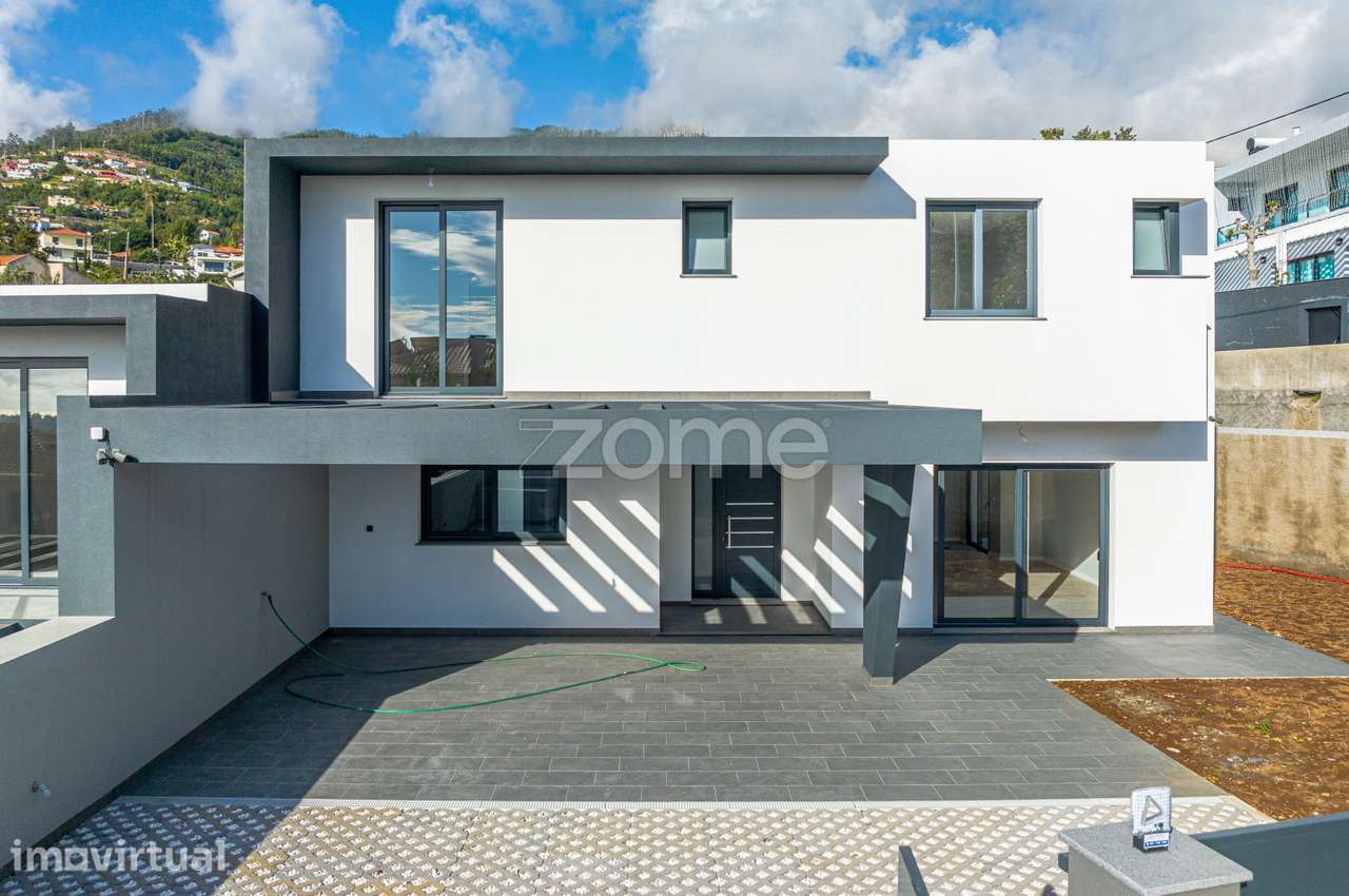 Moradia Geminada T3 em São Roque, Funchal - Grande imagem: 4/38