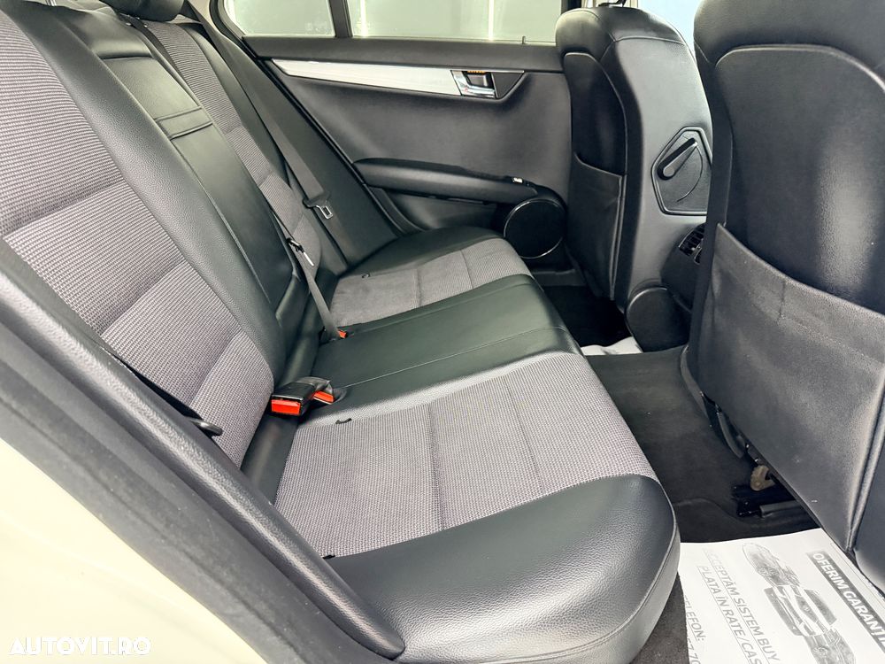 Mercedes-Benz C 220 CDI DPF (BlueEFFICIENCY) Avantgarde - 7