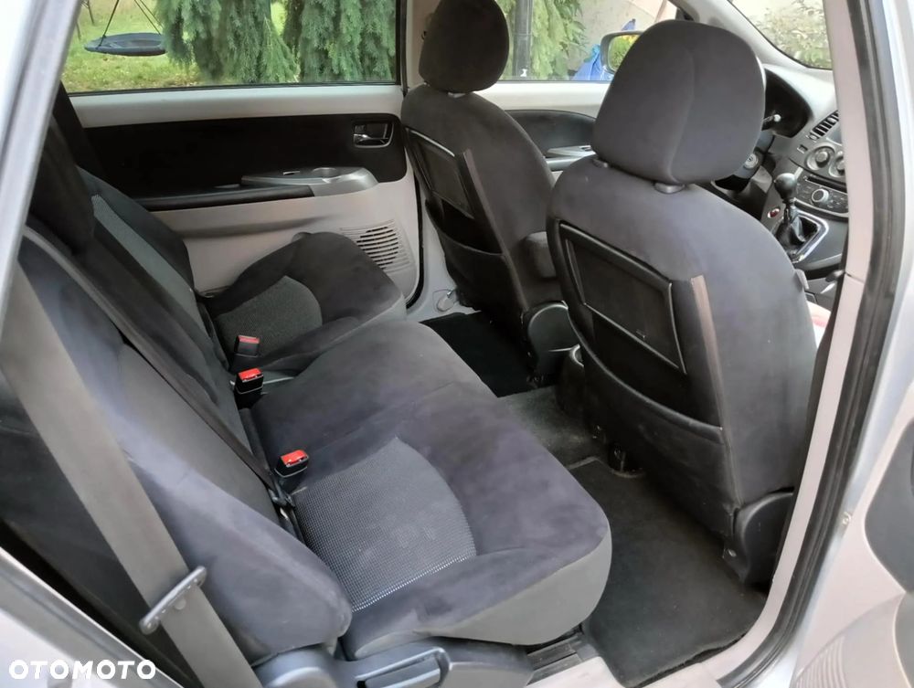 Mitsubishi Grandis 2.0 DI-D 6-Sitzer Intense - 17