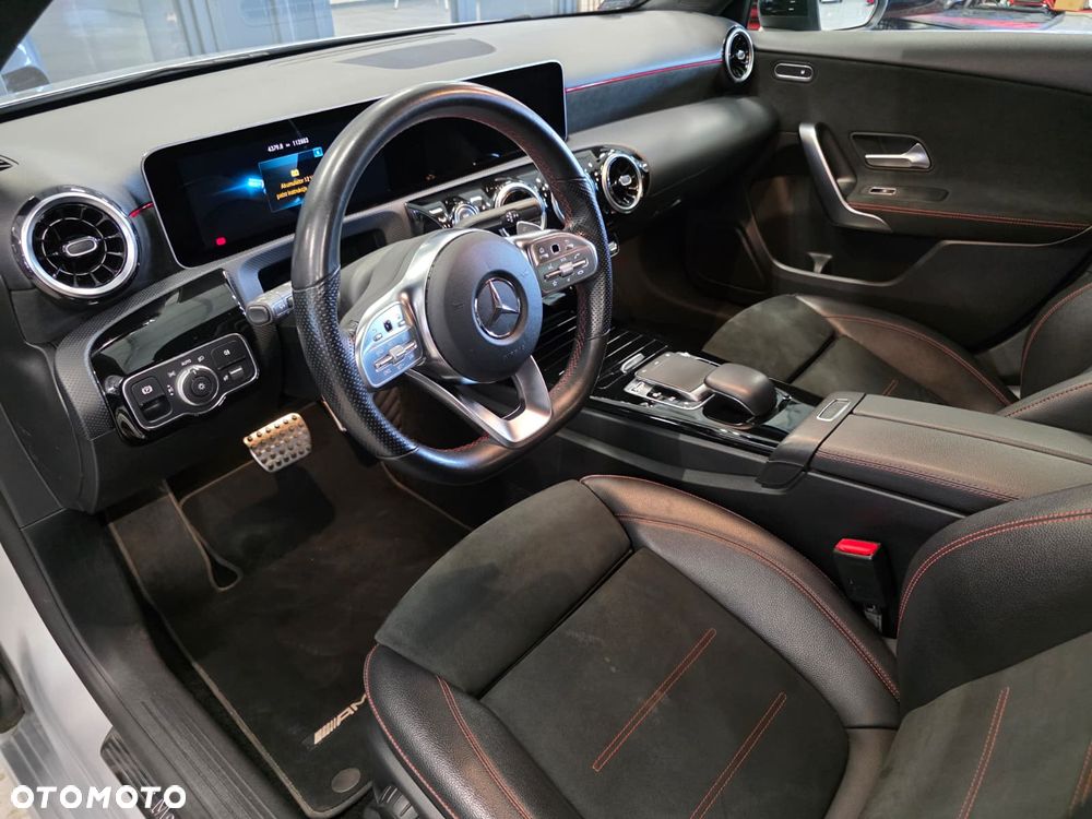 Mercedes-Benz Klasa A 220 4-Matic AMG Line 7G-DCT - 13