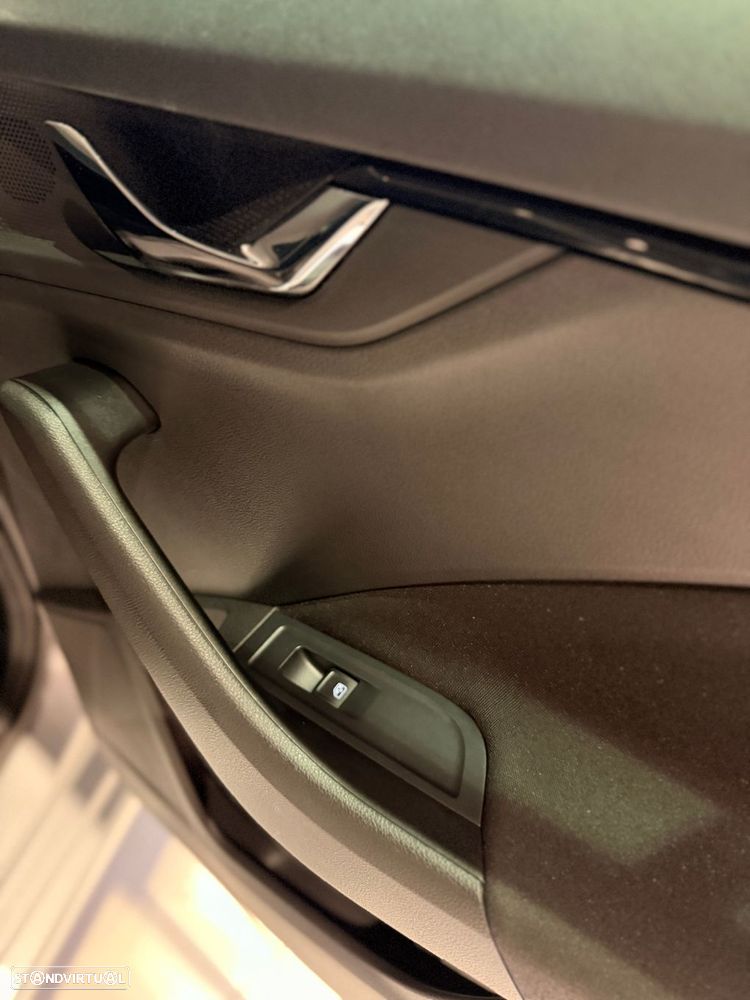 Skoda Scala 1.0 TSI DSG - 32