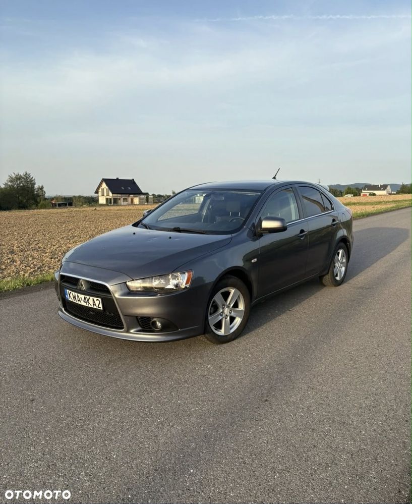 Mitsubishi Lancer - 2