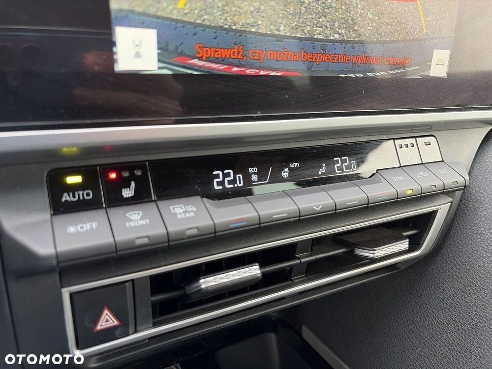 Toyota Camry - 21