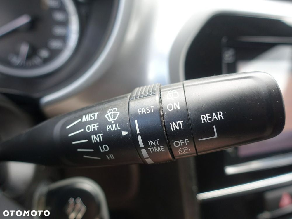Suzuki Vitara 1.6 Premium 2WD - 24