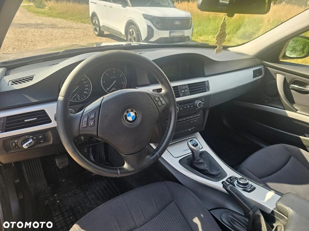 BMW Seria 3 316d - 8