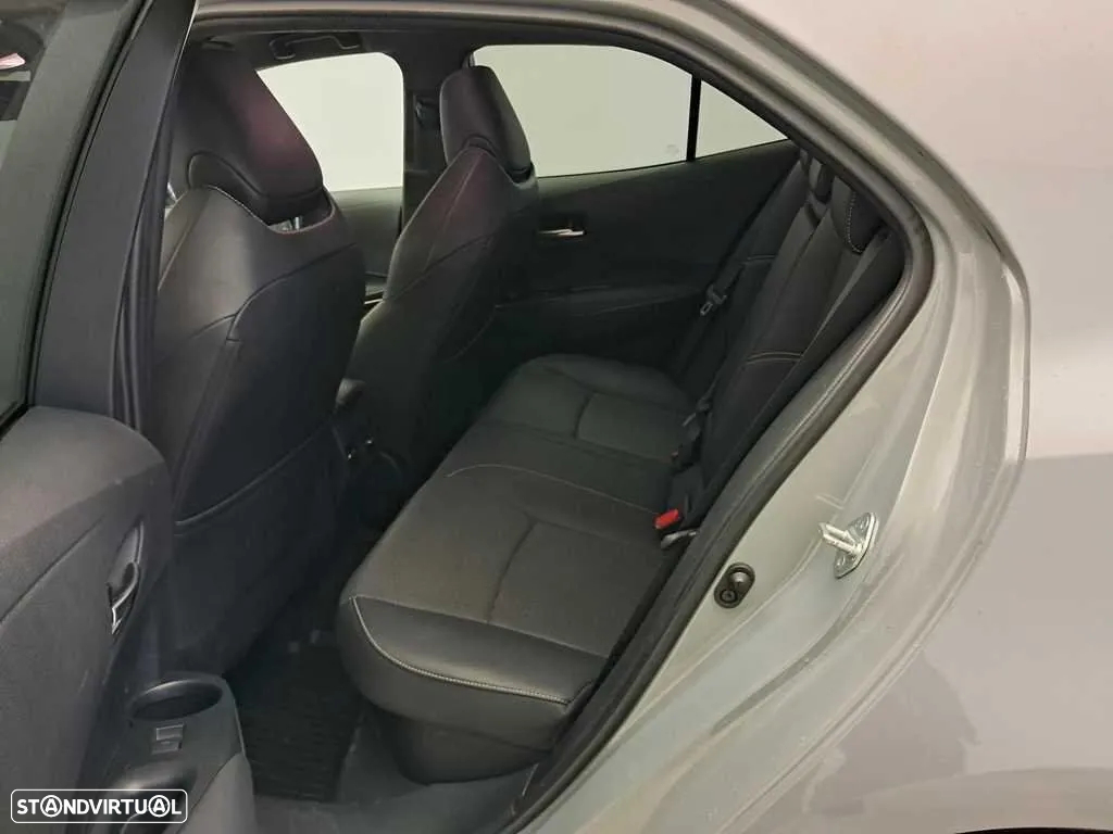 Toyota Corolla 2.0 Hybrid Exclusive - 8