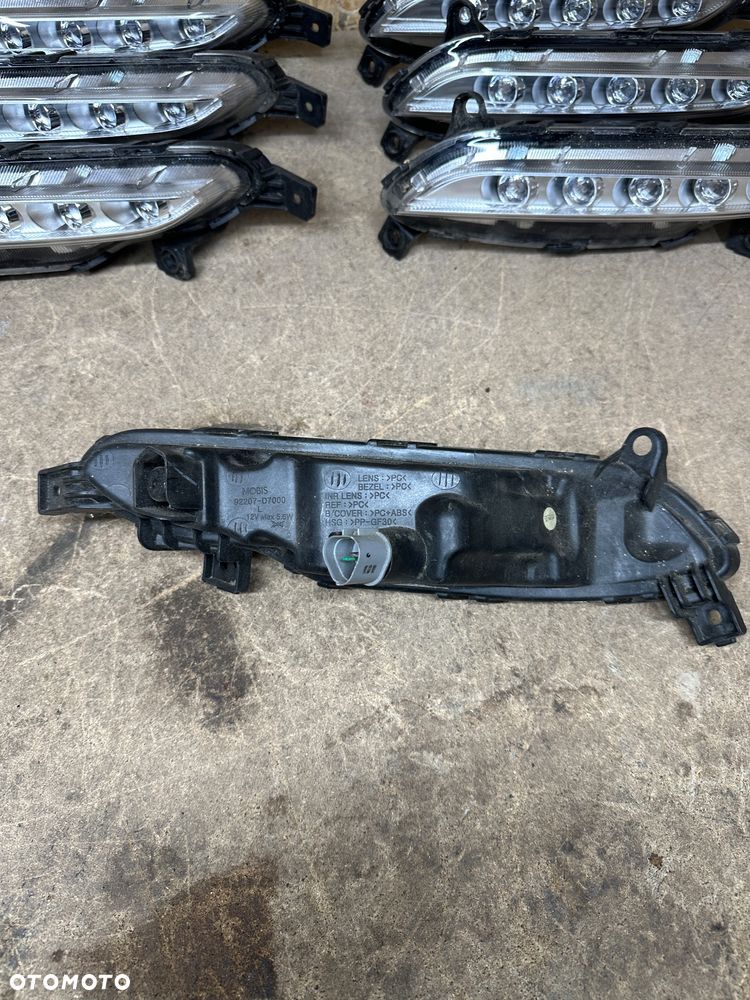 HYUNDAI TUCSON III HALOGEN DRL LEWY 92207-D7000 - 3