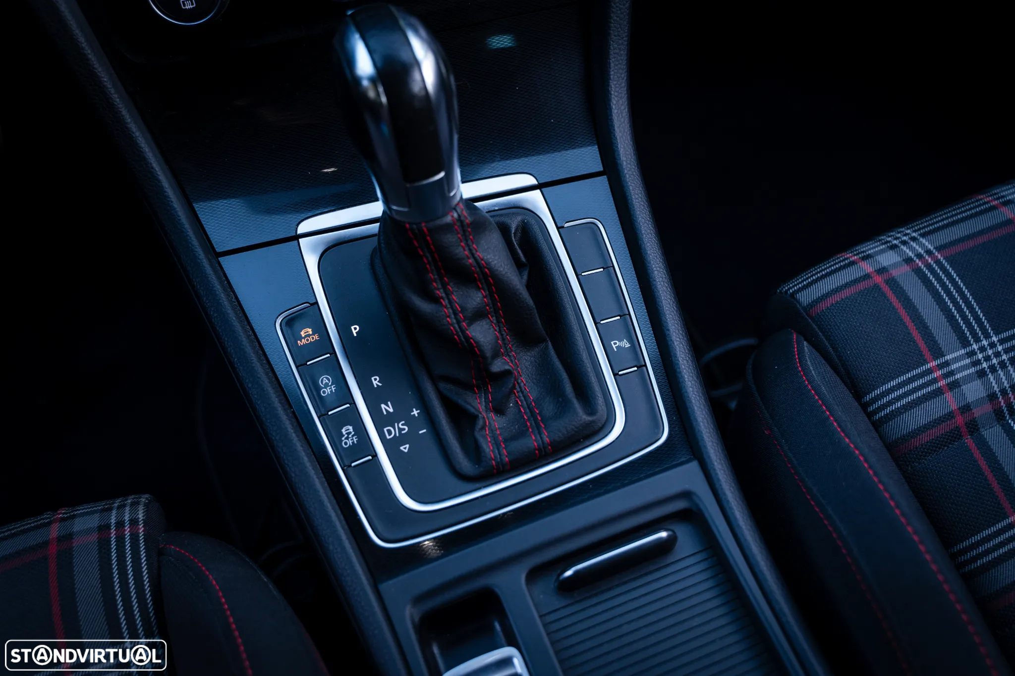VW Golf 2.0 TSi GTi DSG Performance - 14