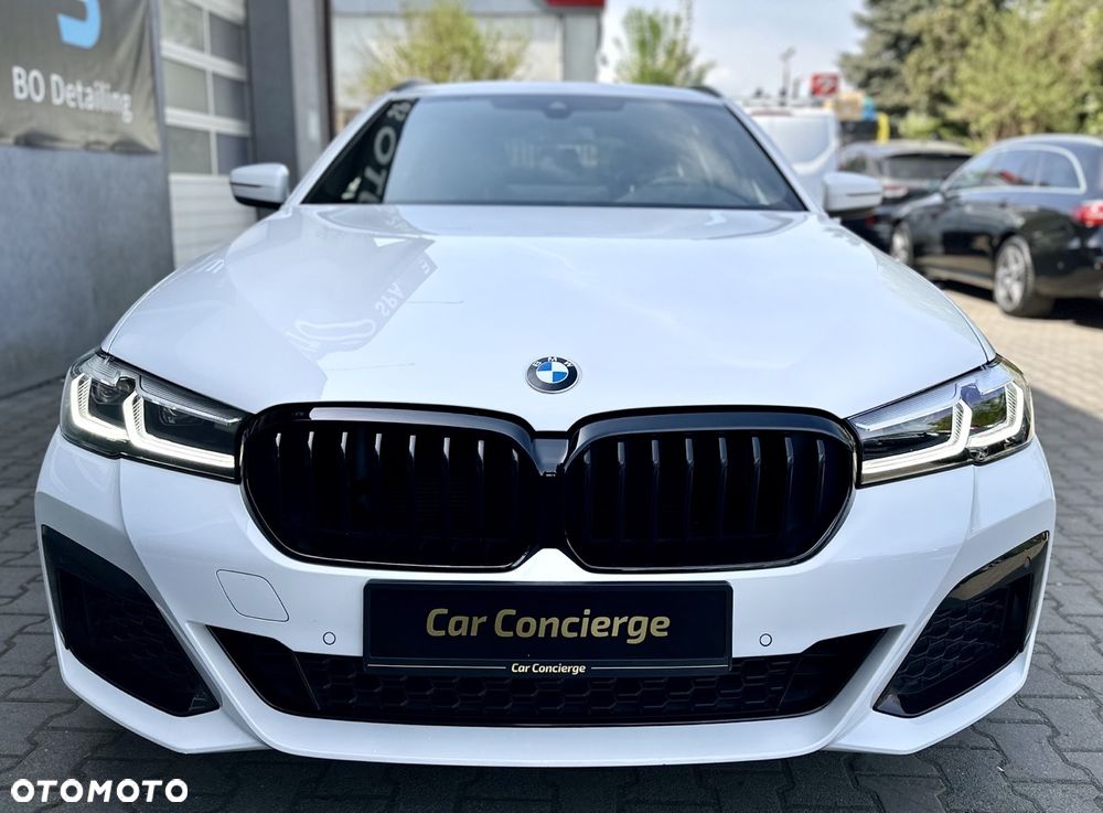 BMW Seria 5 520d xDrive M Sport Edition - 8
