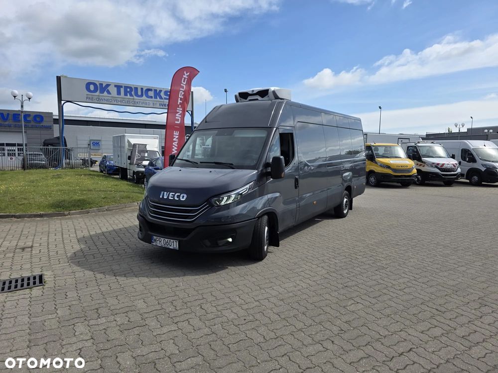 Iveco 35S18V Chłodnia Izoterma Furgon Maxi Izolowany Blaszak Krajowy 3l 180KM Ledy Nawigacja