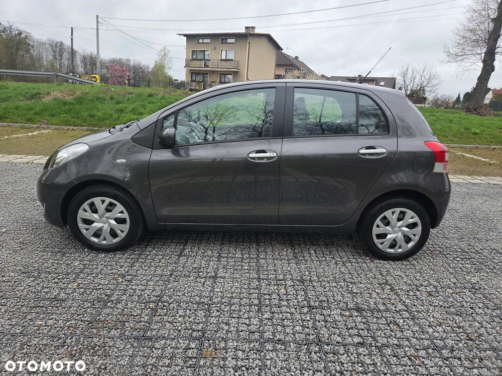 Toyota Yaris 1.33 VVT-i Sol - 3