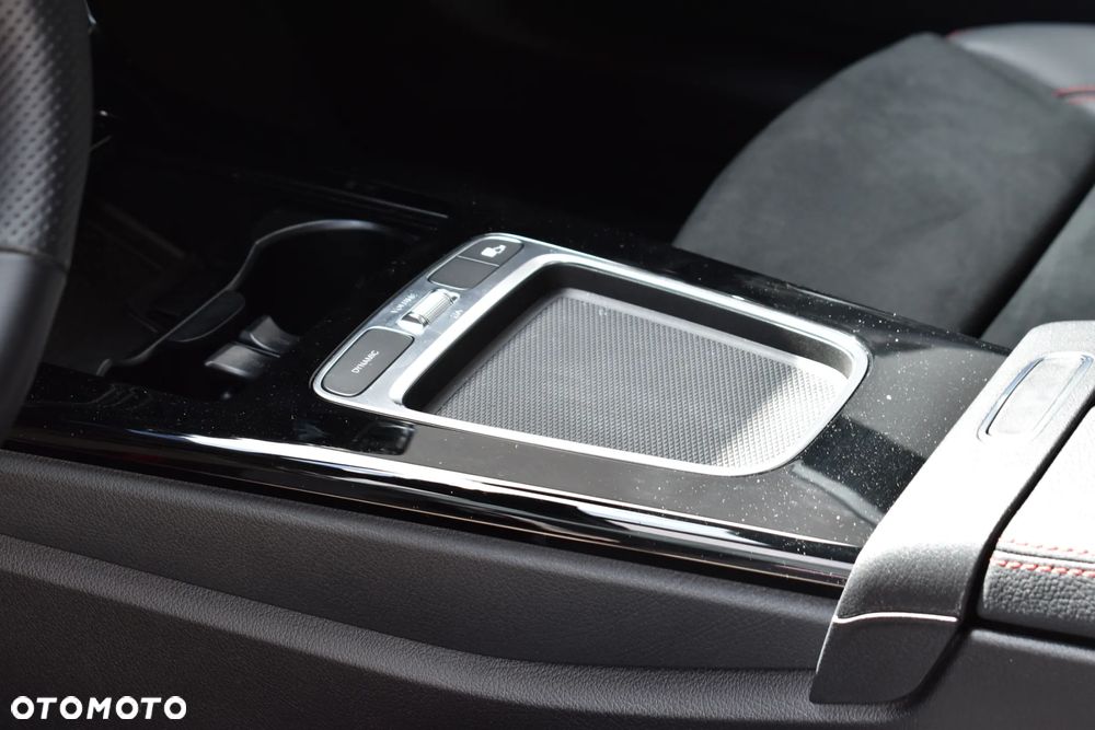 Mercedes-Benz CLA 220 AMG Line 7G-DCT - 20