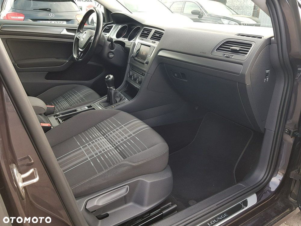 Volkswagen Golf 1.6 TDI BlueMotion Technology Lounge - 17