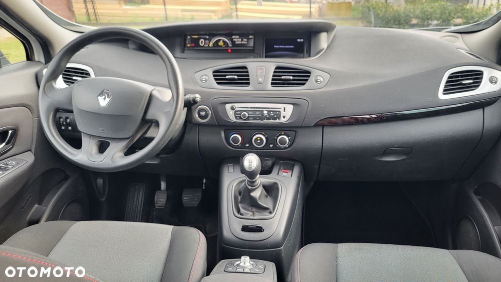 Renault Scenic dCi 110 Xmod Paris - 9