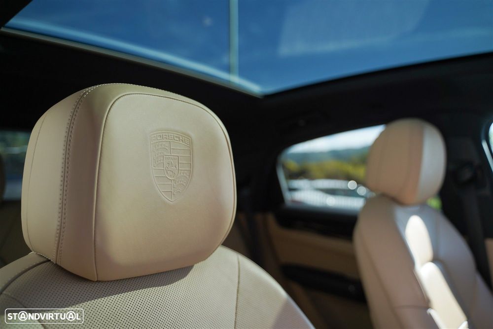 Porsche Cayenne Coupé E-Hybrid - 44
