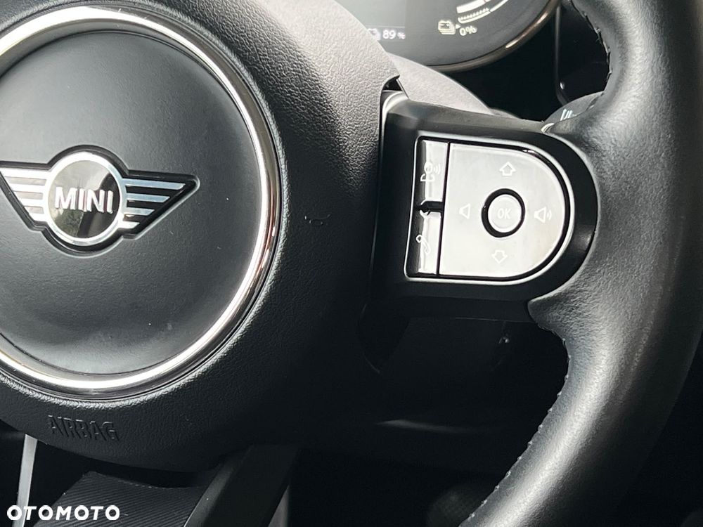 MINI Cooper SE Classic Trim - 18