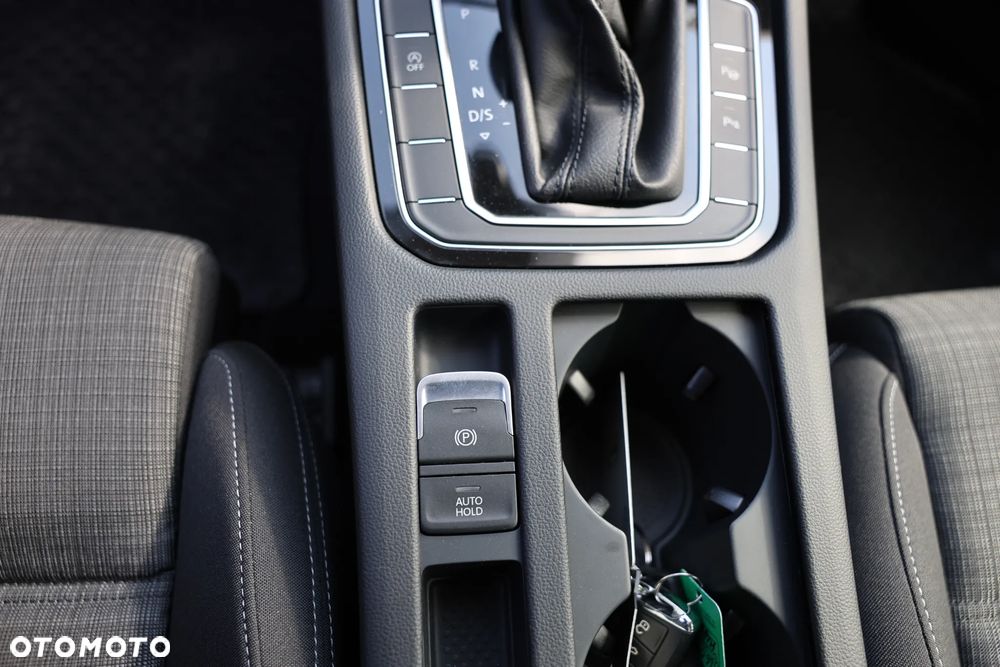 Volkswagen Passat 2.0 TDI SCR DSG 4Motion Elegance - 25