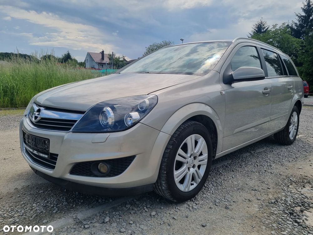 Opel Astra 1.6 Caravan Cosmo - 1