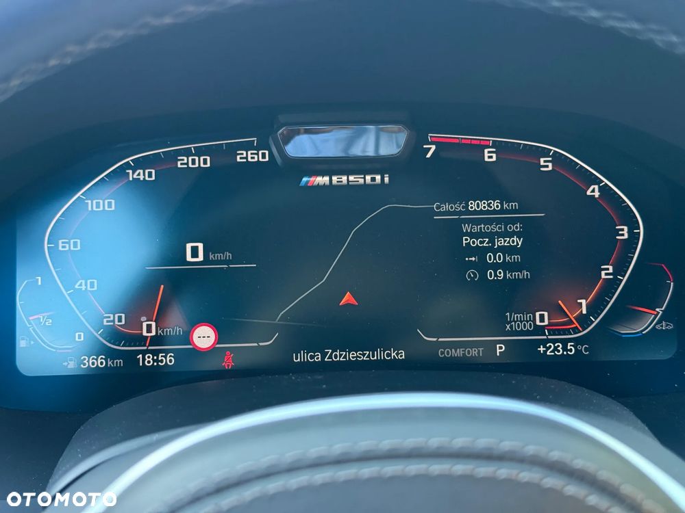 BMW Seria 8 - 18