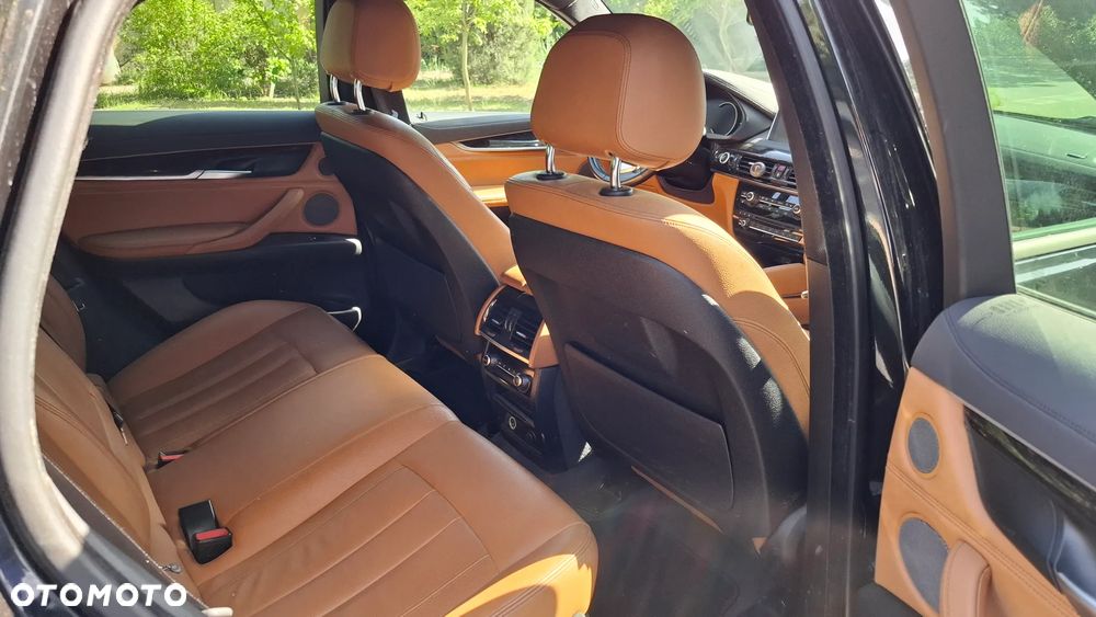 BMW X6 35i xDrive - 24